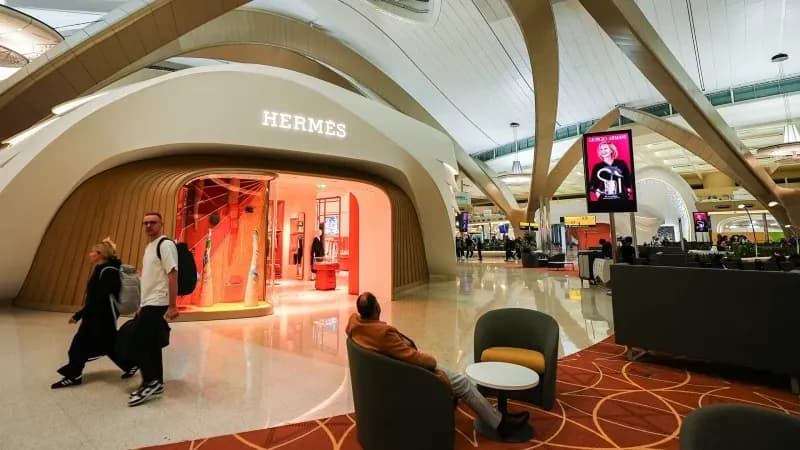 Premium digital billboard advertising on Zayed International Airport (AUH), Abu Dhabi, UAE